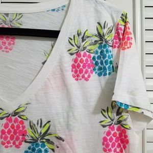 Pineapple V-Neck Tee NWOT